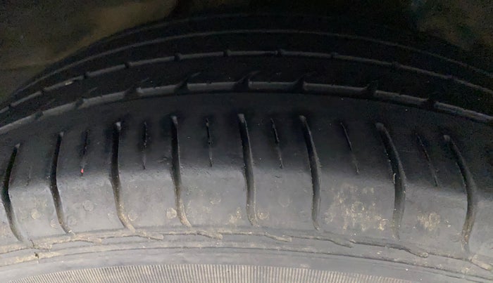 2019 Honda BR-V 1.5L I-VTEC S, Petrol, Manual, 37,067 km, Left Rear Tyre Tread