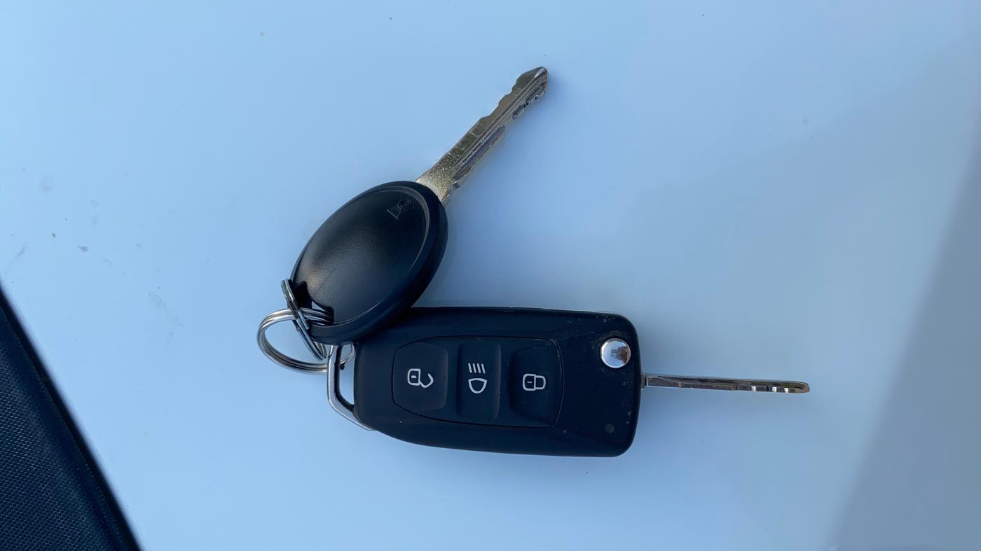 2017 Tata TIGOR XZ (O) PETROL, Petrol, Manual, 63,957 km, Key Close Up