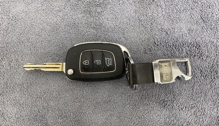 2021 Hyundai VENUE SX 1.0 TURBO, Petrol, Manual, 49,451 km, Key Close Up