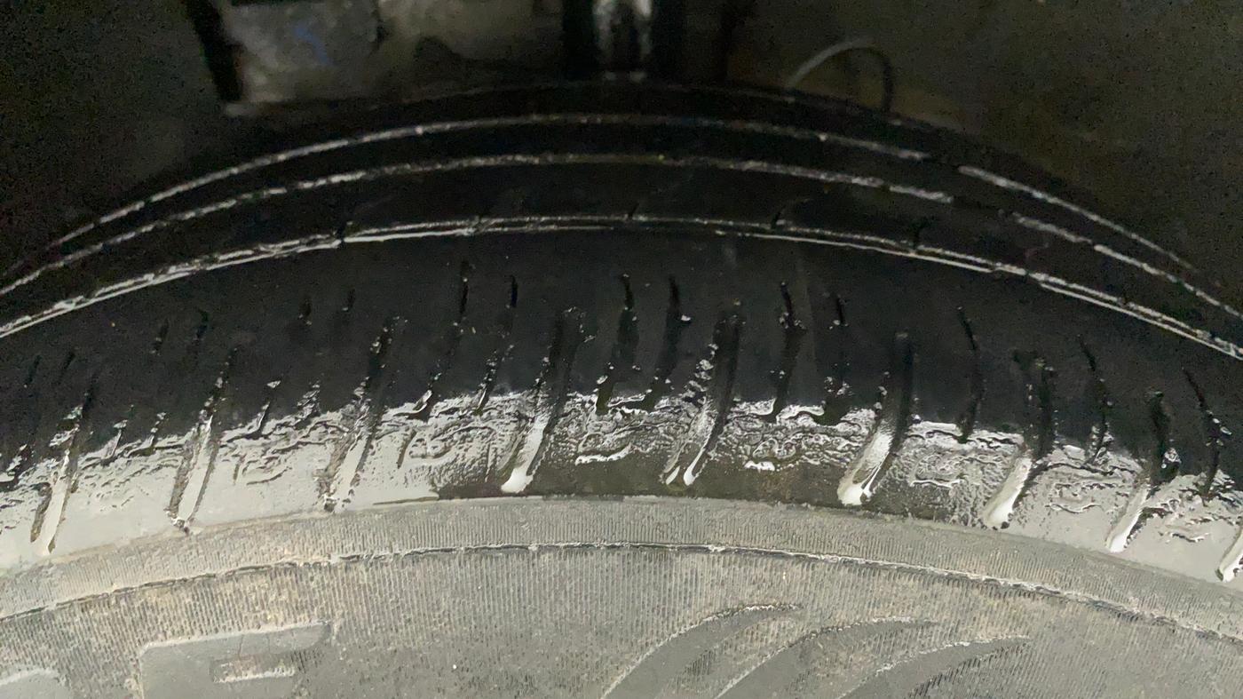2021 Hyundai VENUE SX 1.0 TURBO, Petrol, Manual, 49,451 km, Left Front Tyre Tread