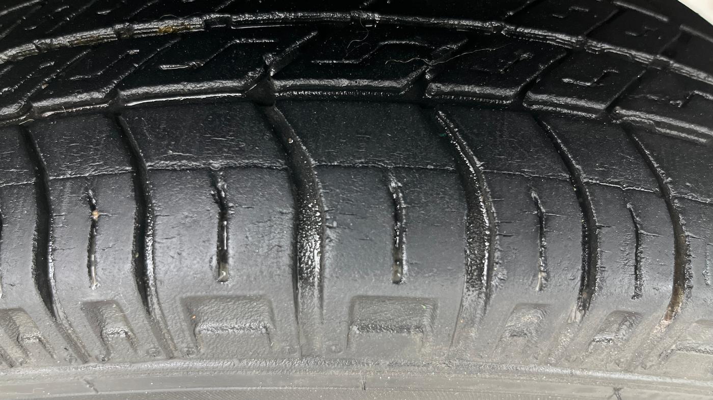 2018 Maruti Eeco 5 STR WITH A/C+HTR, Petrol, Manual, 20,806 km, Right Front Tyre Tread