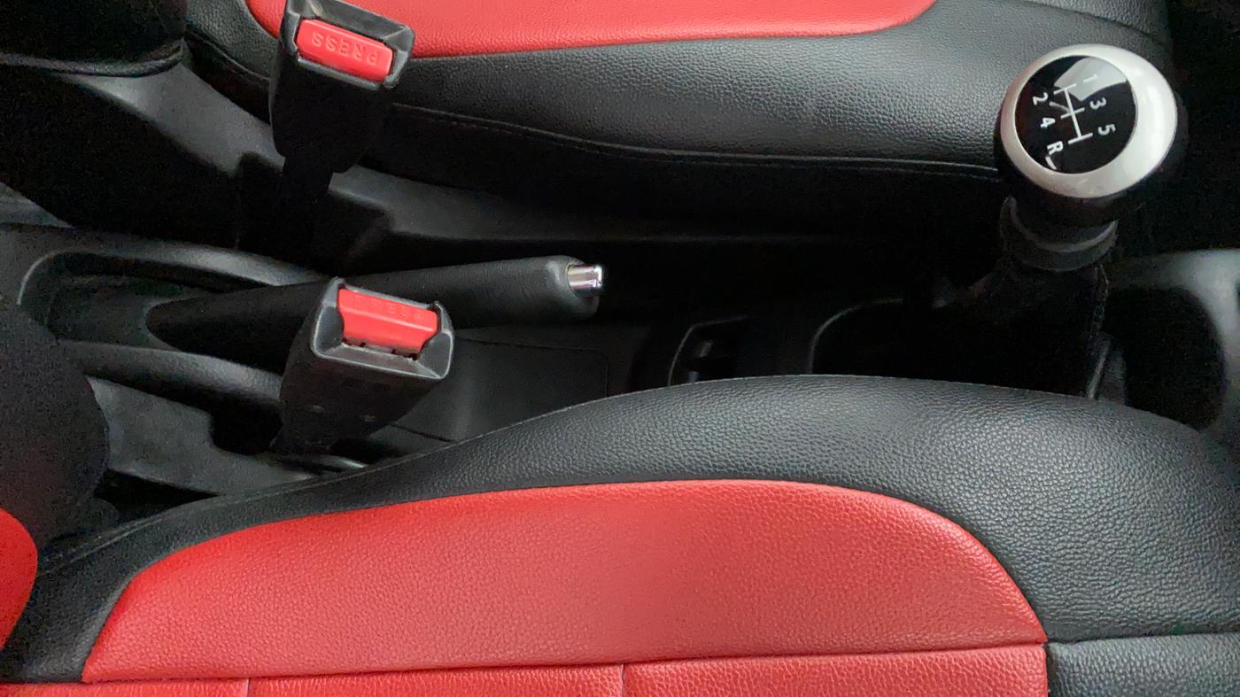2014 Maruti Wagon R Stingray VXI, Petrol, Manual, 80,132 km, Gear Lever