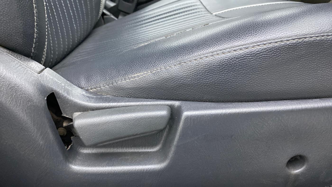 2016 Maruti Alto K10 VXI, Petrol, Manual, 79,353 km, Driver Side Adjustment Panel