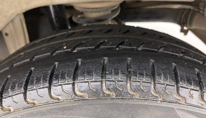 2016 Maruti Alto K10 VXI, Petrol, Manual, 79,353 km, Left Rear Tyre Tread