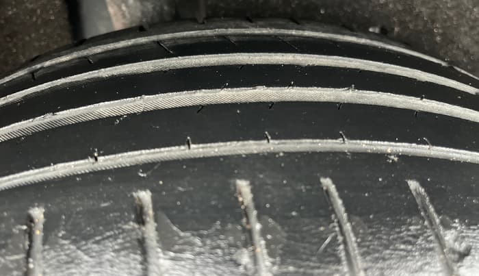 2021 Maruti Baleno ZETA CVT PETROL 1.2, Petrol, Automatic, 36,503 km, Right Rear Tyre Tread
