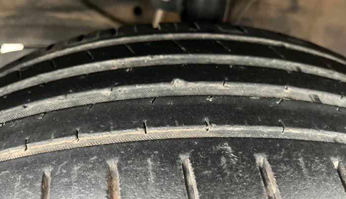 2021 Maruti Baleno ZETA CVT PETROL 1.2, Petrol, Automatic, 36,503 km, Left Front Tyre Tread