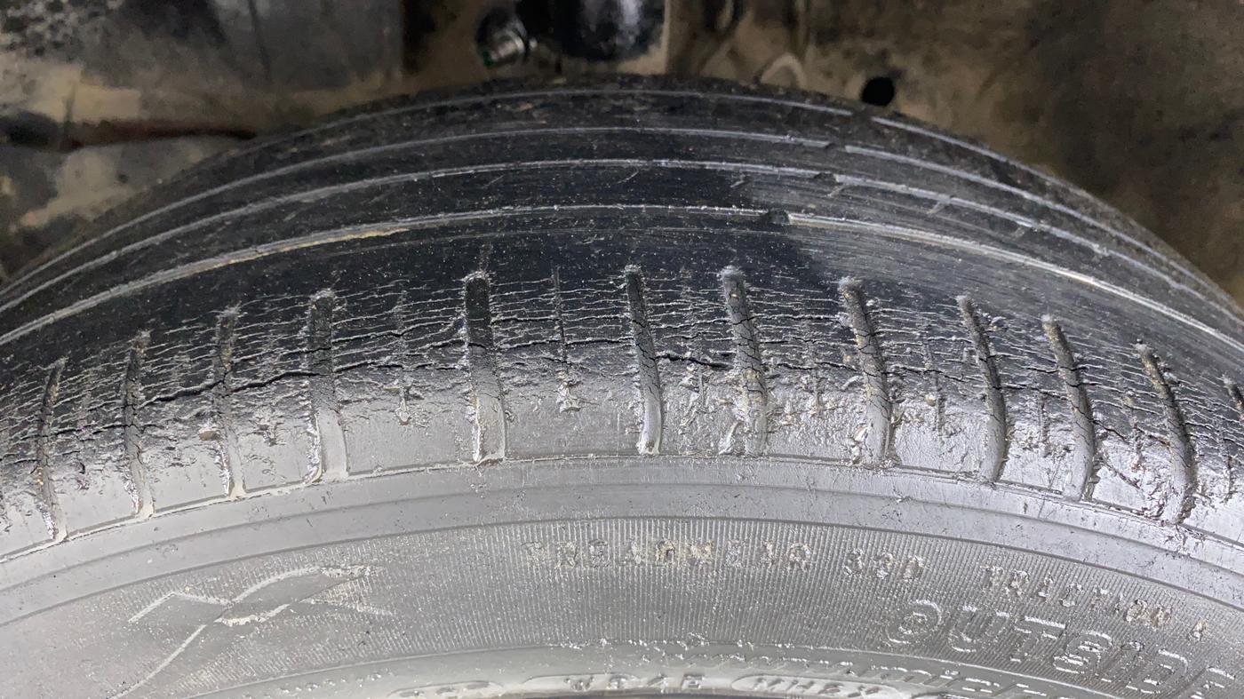 2014 Honda City 1.5L I-VTEC V MT, Petrol, Manual, 20,904 km, Left Front Tyre Tread