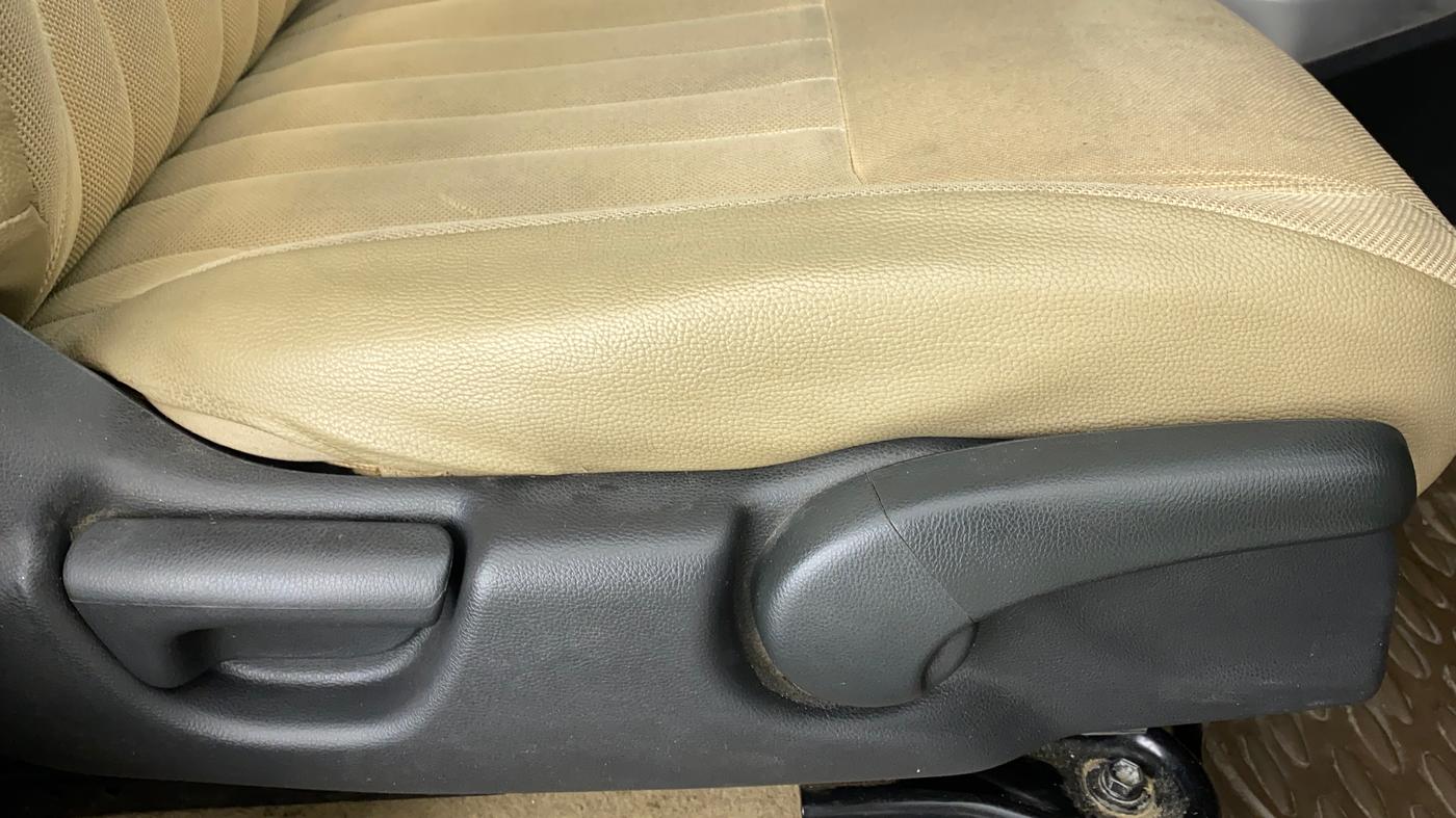 2014 Honda City 1.5L I-VTEC V MT, Petrol, Manual, 20,904 km, Driver Side Adjustment Panel