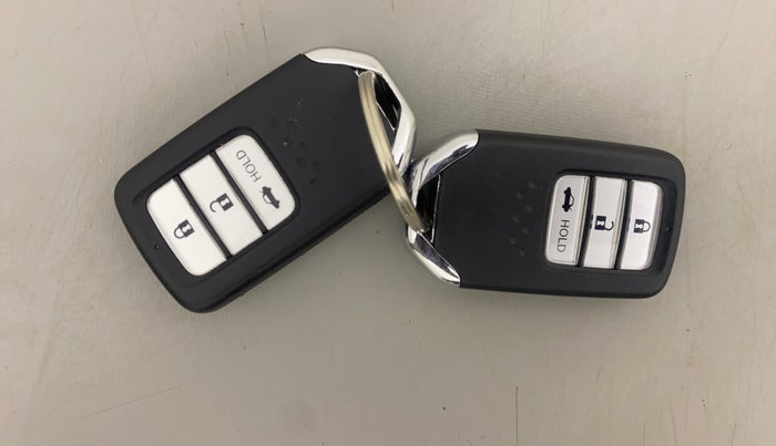 2021 Honda Amaze 1.2L I-VTEC VX CVT, Petrol, Automatic, 22,110 km, Key Close Up