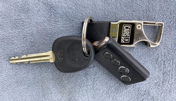 2014 Hyundai i10 MAGNA 1.1 IRDE2, Petrol, Manual, 62,800 km, Key Close Up