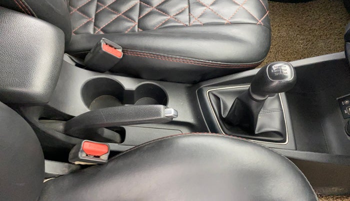 2016 Hyundai Elite i20 SPORTZ 1.2, Petrol, Manual, 69,634 km, Gear Lever