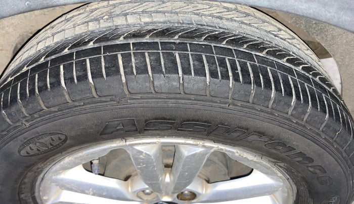 2015 Hyundai Creta SX PLUS AT 1.6 DIESEL, Diesel, Automatic, 1,28,098 km, Left Rear Tyre Tread