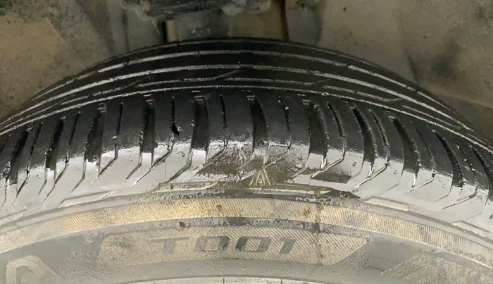 2018 Jeep Compass LIMITED 1.4 PETROL AT, Petrol, Automatic, 99,936 km, Right Front Tyre Tread