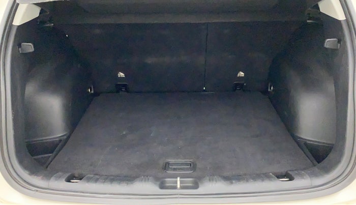 2018 Jeep Compass LIMITED 1.4 PETROL AT, Petrol, Automatic, 99,936 km, Boot Inside