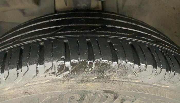 2018 Jeep Compass LIMITED 1.4 PETROL AT, Petrol, Automatic, 99,936 km, Left Front Tyre Tread