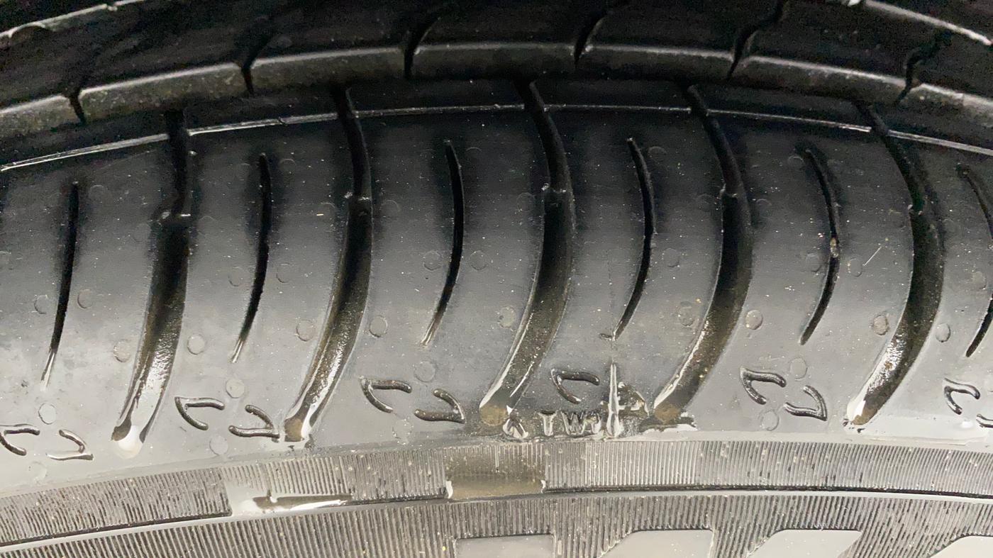 2017 Honda WR-V 1.2L I-VTEC VX MT, Petrol, Manual, 1,35,810 km, Left Front Tyre Tread