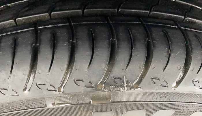 2017 Honda WR-V 1.2L I-VTEC VX MT, Petrol, Manual, 1,35,751 km, Left Front Tyre Tread