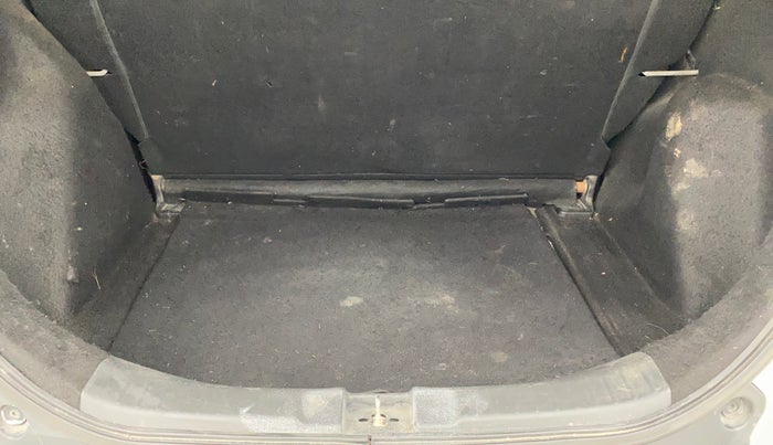 2017 Honda WR-V 1.2L I-VTEC VX MT, Petrol, Manual, 1,35,751 km, Boot Inside