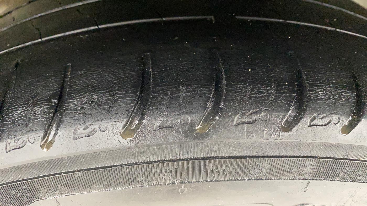 2017 Honda WR-V 1.2L I-VTEC VX MT, Petrol, Manual, 1,35,810 km, Left Rear Tyre Tread