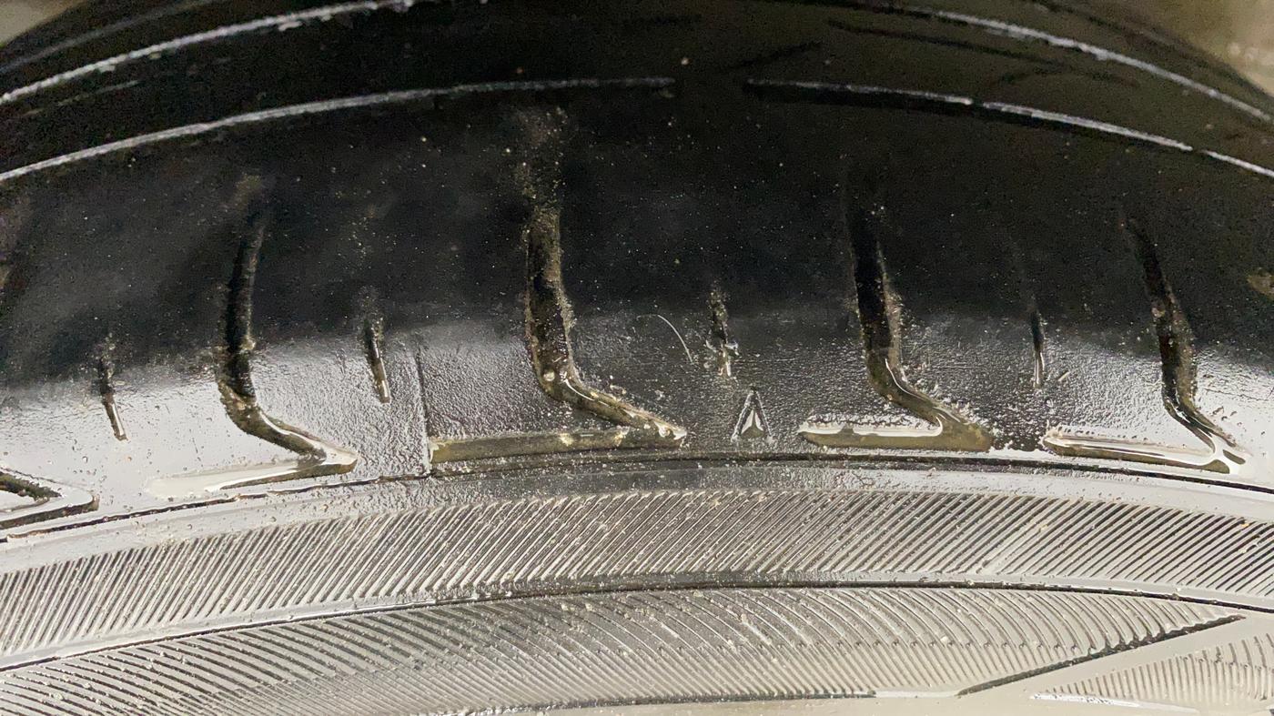 2017 Honda WR-V 1.2L I-VTEC VX MT, Petrol, Manual, 1,35,810 km, Right Rear Tyre Tread