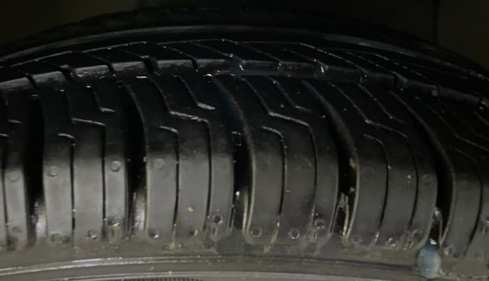 2018 Hyundai Grand i10 SPORTZ (O) AT 1.2 KAPPA VTVT, Petrol, Automatic, 19,832 km, Right Front Tyre Tread