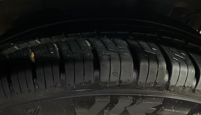 2018 Hyundai Grand i10 SPORTZ (O) AT 1.2 KAPPA VTVT, Petrol, Automatic, 19,832 km, Left Rear Tyre Tread