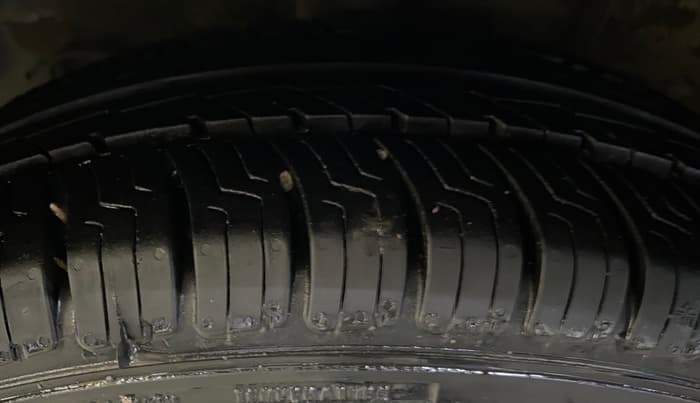 2018 Hyundai Grand i10 SPORTZ (O) AT 1.2 KAPPA VTVT, Petrol, Automatic, 19,832 km, Right Rear Tyre Tread