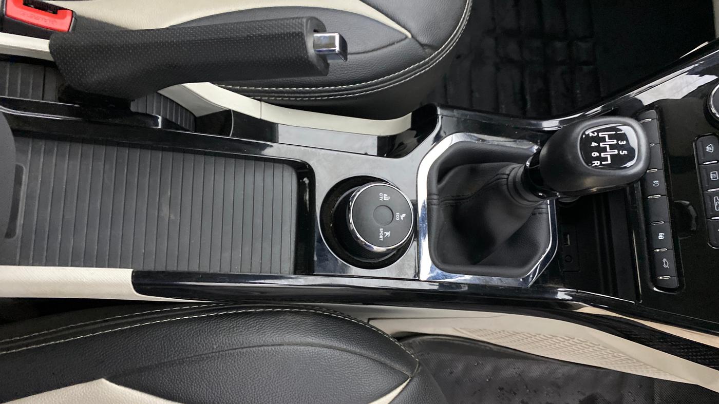 2023 Tata NEXON XZ PLUS PETROL SUNROOF, Petrol, Manual, 15,756 km, Gear Lever