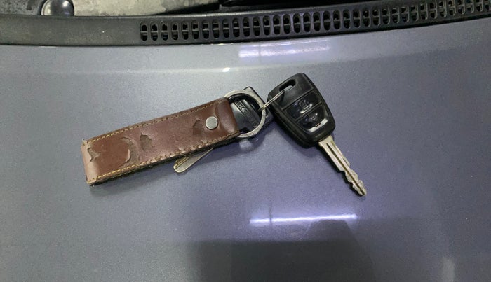 2016 Hyundai Grand i10 SPORTZ 1.2 KAPPA VTVT, Petrol, Manual, 99,288 km, Key Close Up