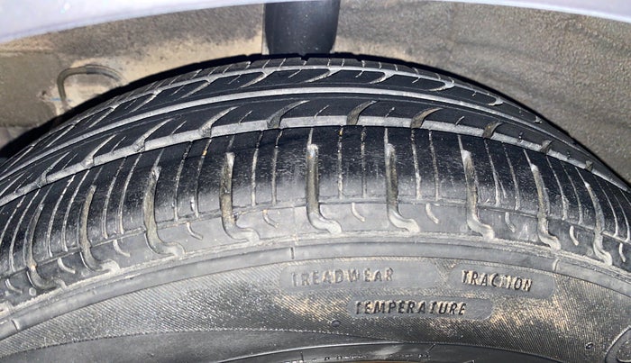 2016 Hyundai Grand i10 SPORTZ 1.2 KAPPA VTVT, Petrol, Manual, 99,288 km, Right Rear Tyre Tread