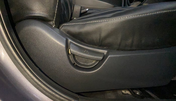 2016 Hyundai Grand i10 SPORTZ 1.2 KAPPA VTVT, Petrol, Manual, 99,288 km, Driver Side Adjustment Panel