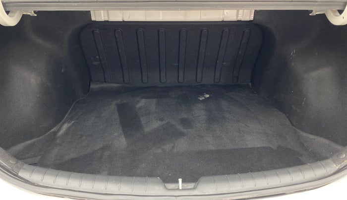 2017 Hyundai Verna 1.6 EX VTVT AT, Petrol, Automatic, 46,701 km, Boot Inside