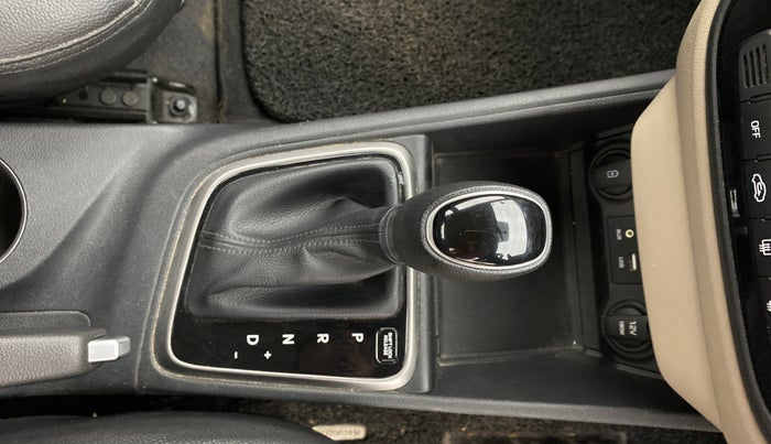 2017 Hyundai Verna 1.6 EX VTVT AT, Petrol, Automatic, 46,701 km, Gear Lever