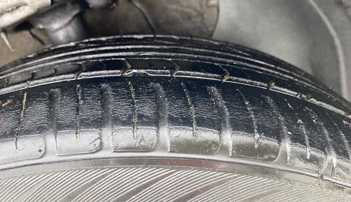 2017 Hyundai Verna 1.6 EX VTVT AT, Petrol, Automatic, 46,701 km, Right Front Tyre Tread