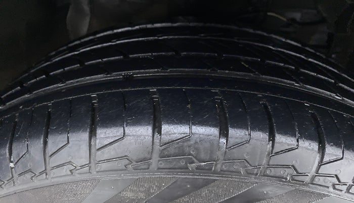 2020 Maruti S Cross ALPHA 1.5 SMART HYBRID, Petrol, Manual, 23,634 km, Right Front Tyre Tread