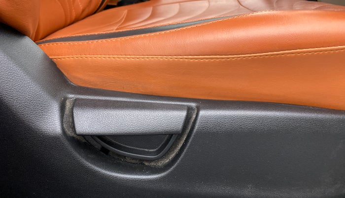 2021 Hyundai NEW SANTRO ASTA MT, Petrol, Manual, 20,837 km, Driver Side Adjustment Panel