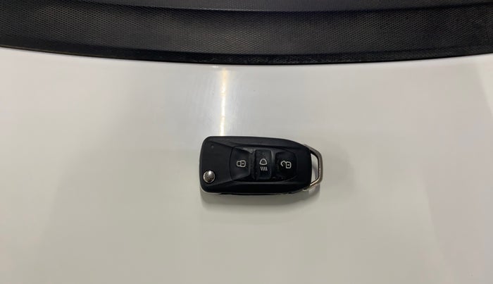 2024 Tata Tiago XT (O) PETROL, Petrol, Manual, 12,112 km, Key Close Up