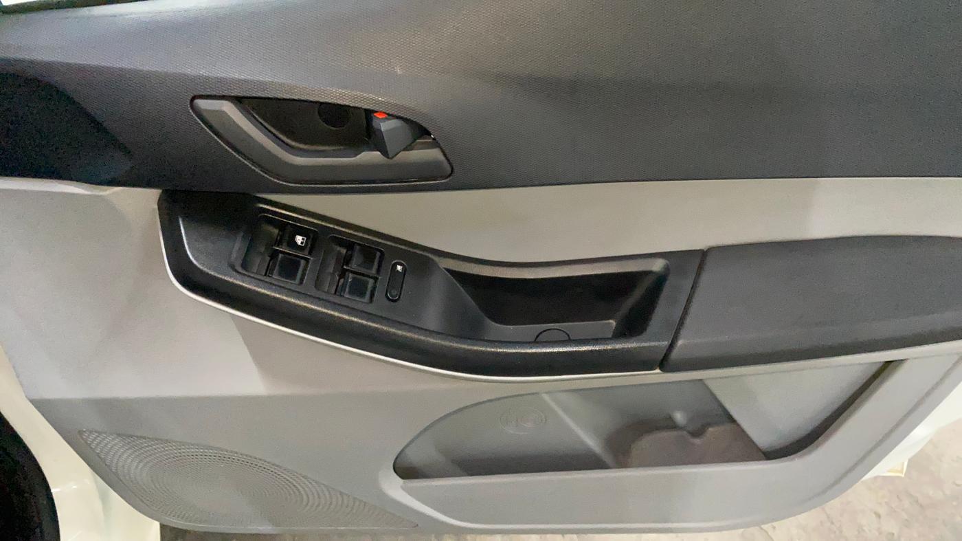 2024 Tata Tiago XT (O) PETROL, Petrol, Manual, 12,386 km, Driver Side Door Panels Control