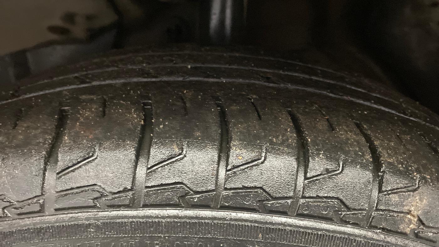 2019 MG HECTOR SHARP HYBRID 1.5 PETROL, Petrol, Manual, 77,725 km, Left Front Tyre Tread