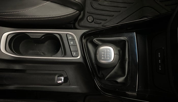 2019 MG HECTOR SHARP HYBRID 1.5 PETROL, Petrol, Manual, 77,725 km, Gear Lever