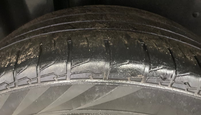 2019 MG HECTOR SHARP HYBRID 1.5 PETROL, Petrol, Manual, 77,725 km, Right Rear Tyre Tread