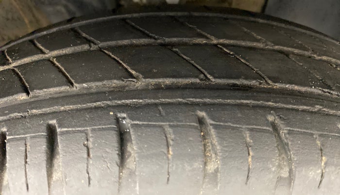 2020 Renault Kwid 1.0 CLIMBER OPT, Petrol, Manual, 40,066 km, Right Front Tyre Tread
