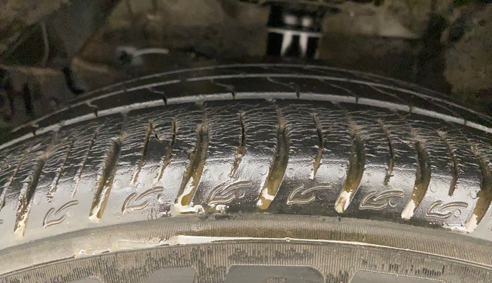 2021 Maruti Vitara Brezza LXI, Petrol, Manual, 26,190 km, Left Front Tyre Tread