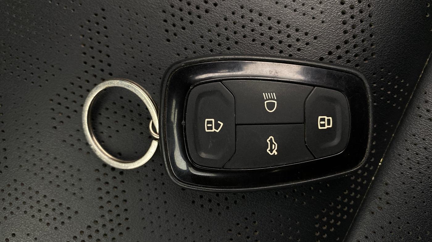 2022 Tata ALTROZ XZA PLUS, Petrol, Automatic, 95,422 km, Key Close Up