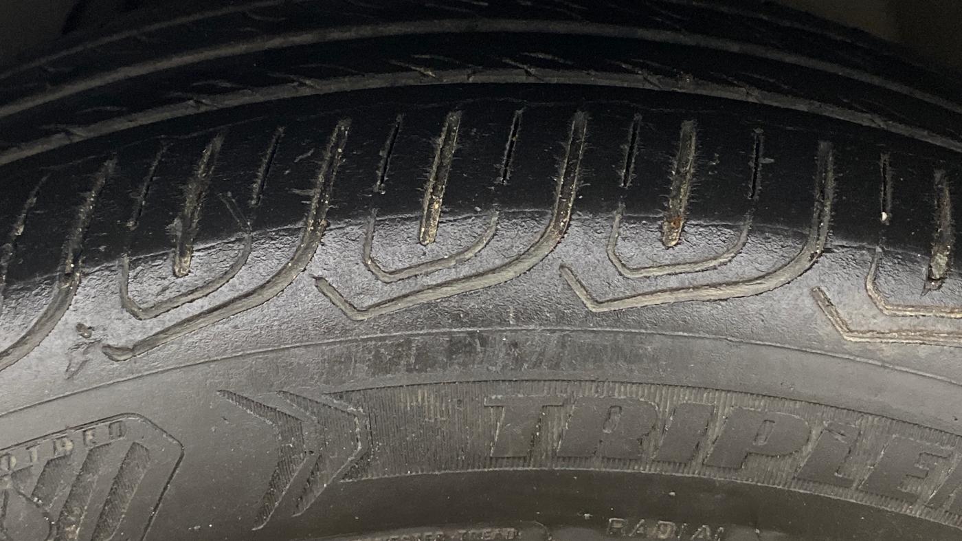 2022 Tata ALTROZ XZA PLUS, Petrol, Automatic, 95,422 km, Left Front Tyre Tread