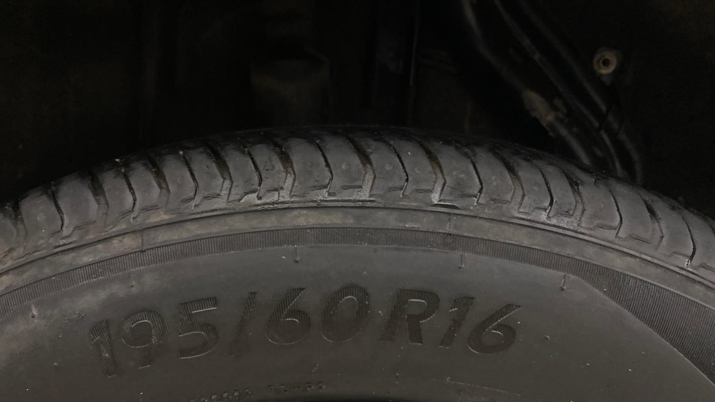 2021 Nissan MAGNITE XV MT, Petrol, Manual, 31,678 km, Right Rear Tyre Tread