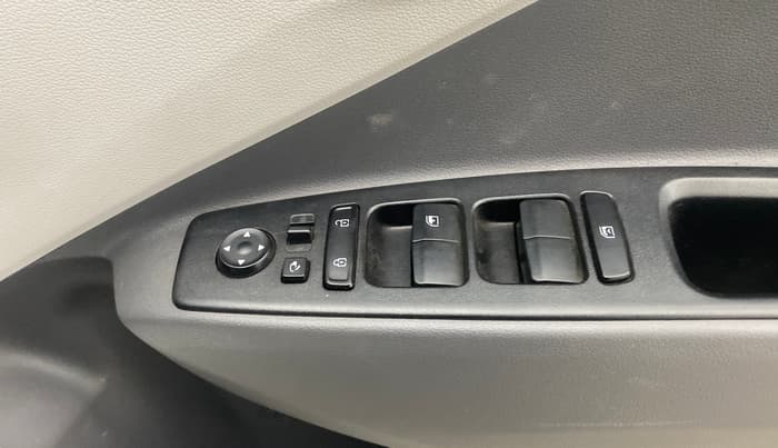 2022 Hyundai GRAND I10 NIOS SPORTZ 1.2 KAPPA VTVT, Petrol, Manual, 14,429 km, Driver Side Door Panels Control