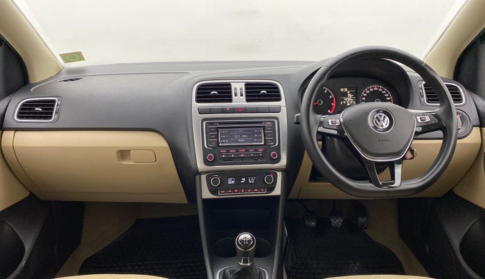 2014 Volkswagen Polo HIGHLINE1.2L PETROL, Petrol, Manual, 44,704 km, Dashboard