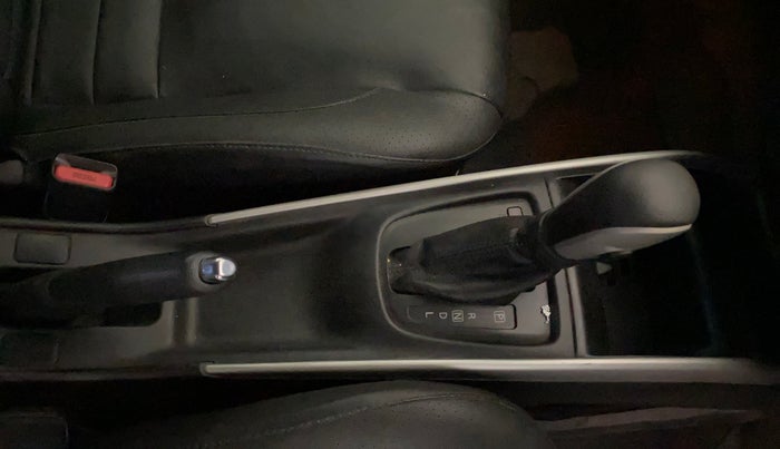 2018 Maruti Baleno ALPHA CVT PETROL 1.2, Petrol, Automatic, 77,995 km, Gear Lever