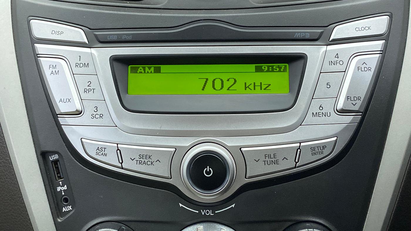 2017 Hyundai Eon MAGNA + AIRBAG, Petrol, Manual, 22,343 km, Infotainment System